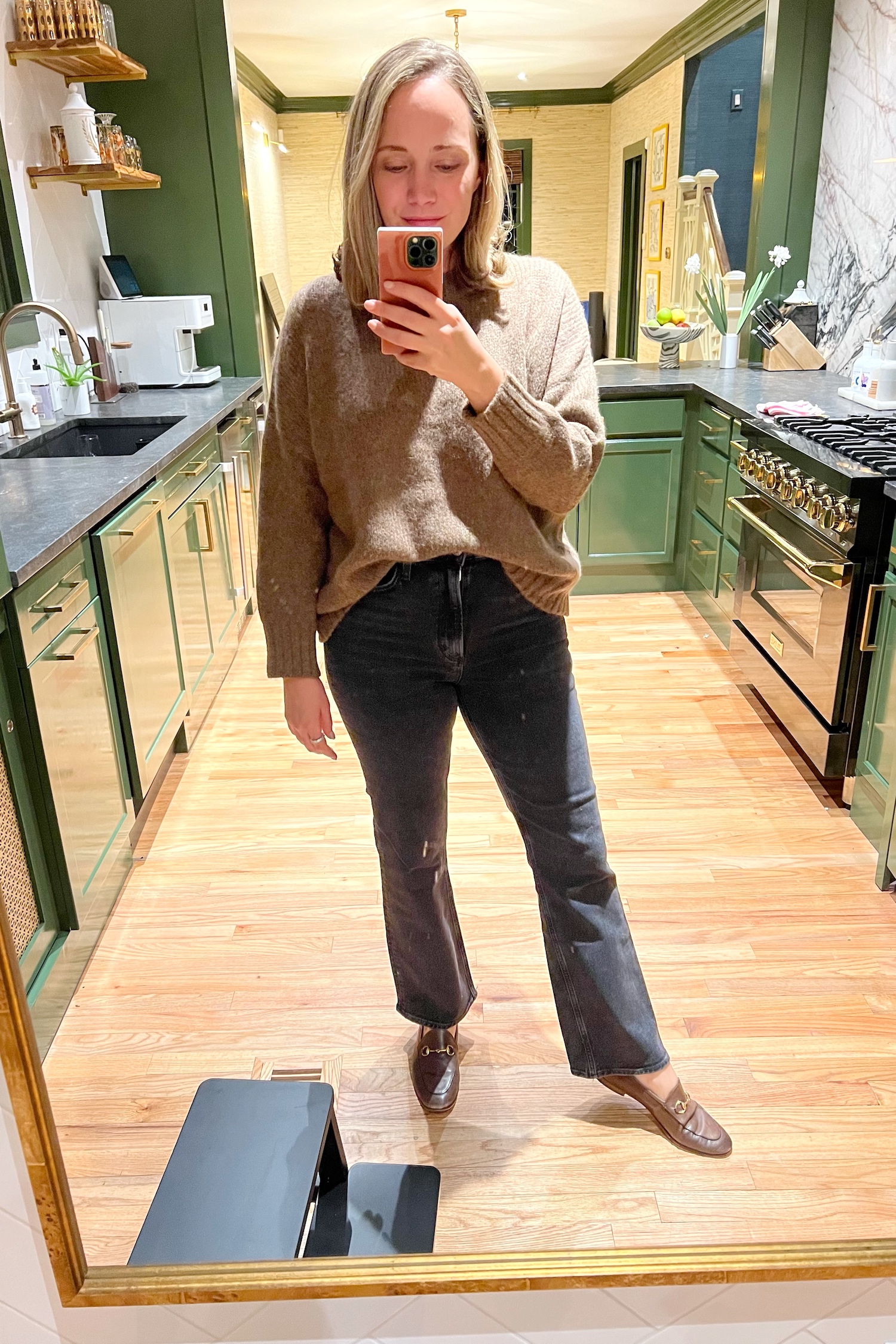 Jenni Kayne Sweater Jenni Kayne Sweater, AGOLDE Jeans, Gucci Loafers