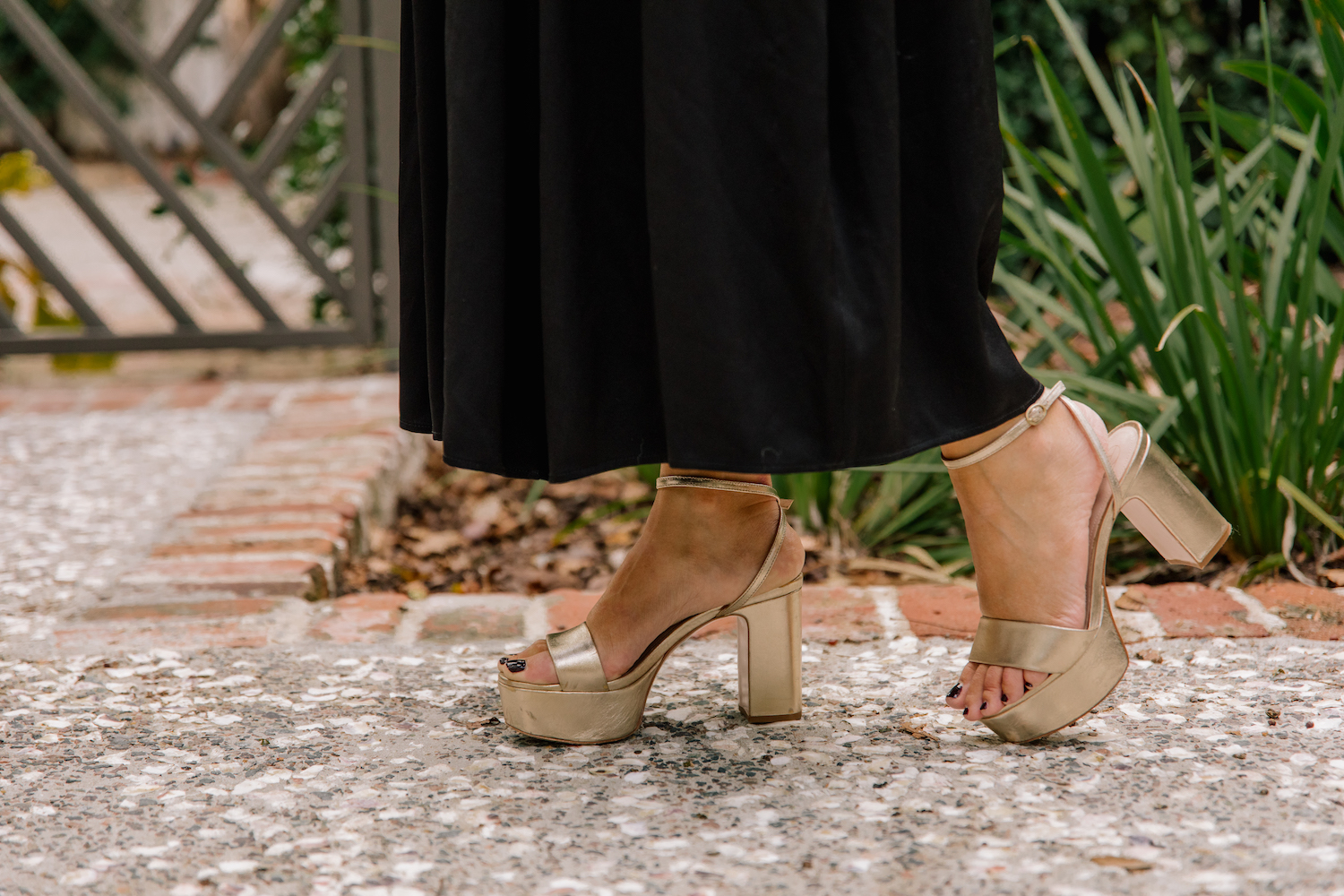 Gold platform heels Gold platform heels