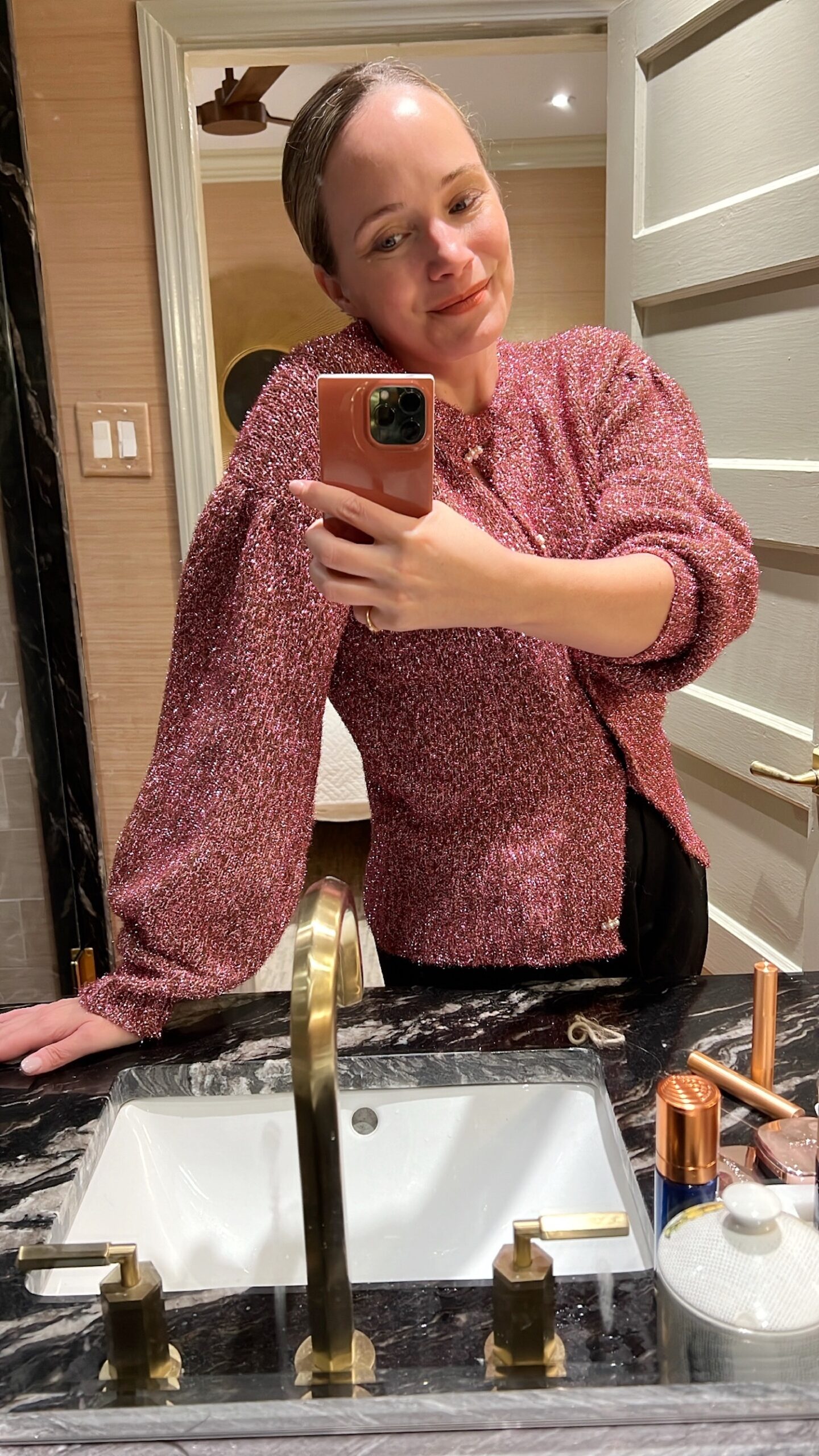 grace selfie Outfit Diary 11.22.22